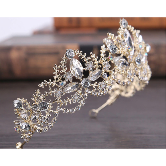 Elegant Clear Rhinestone Metal Tone Crown Tiara Floral Design NEW Bridal - Picture 5 of 7